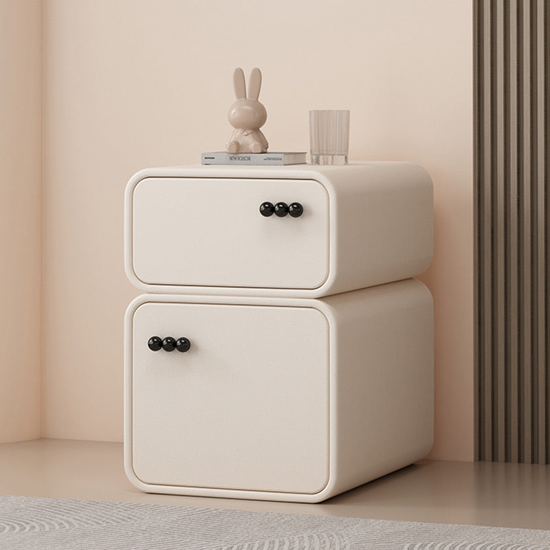 Y106 Bedside Table [Ready Stock Area]